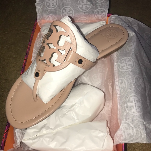 tory burch light makeup